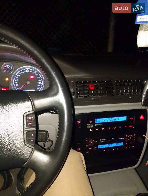 Універсал Volkswagen Passat 2001 в Бурштині