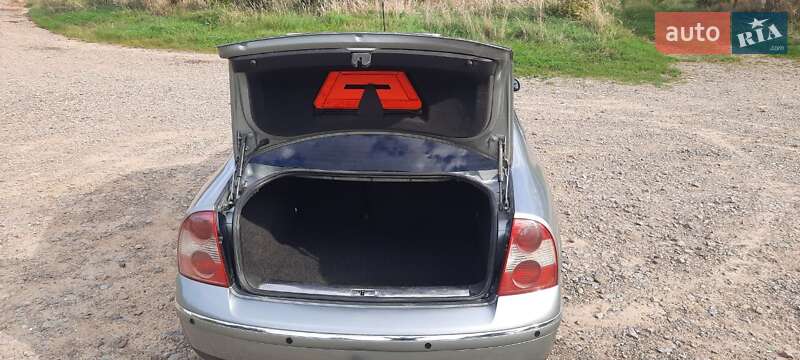 Седан Volkswagen Passat 2005 в Бориславе