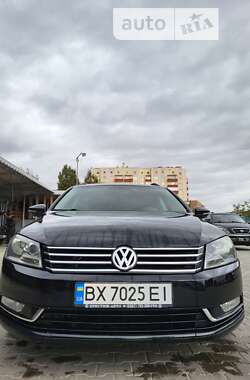 Универсал Volkswagen Passat 2012 в Староконстантинове