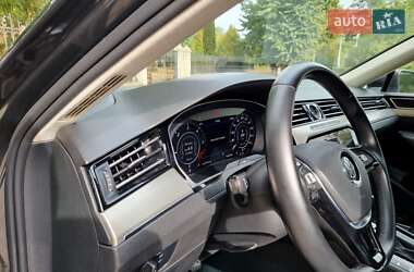 Седан Volkswagen Passat 2018 в 