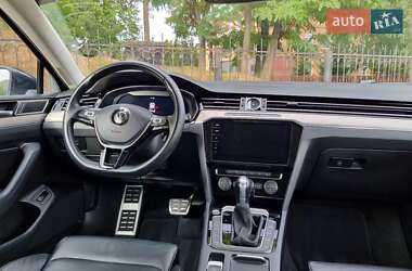 Седан Volkswagen Passat 2018 в 