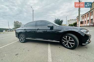 Седан Volkswagen Passat 2019 в Борисполе