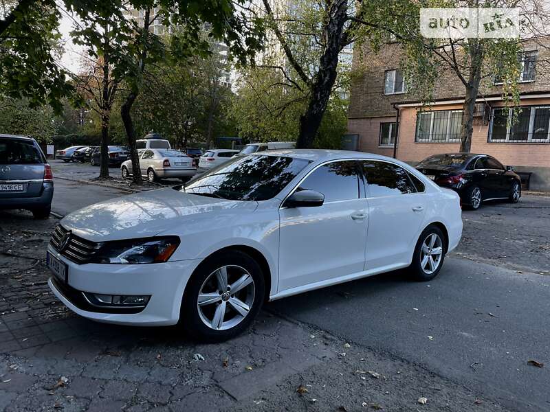 Седан Volkswagen Passat 2015 в Киеве