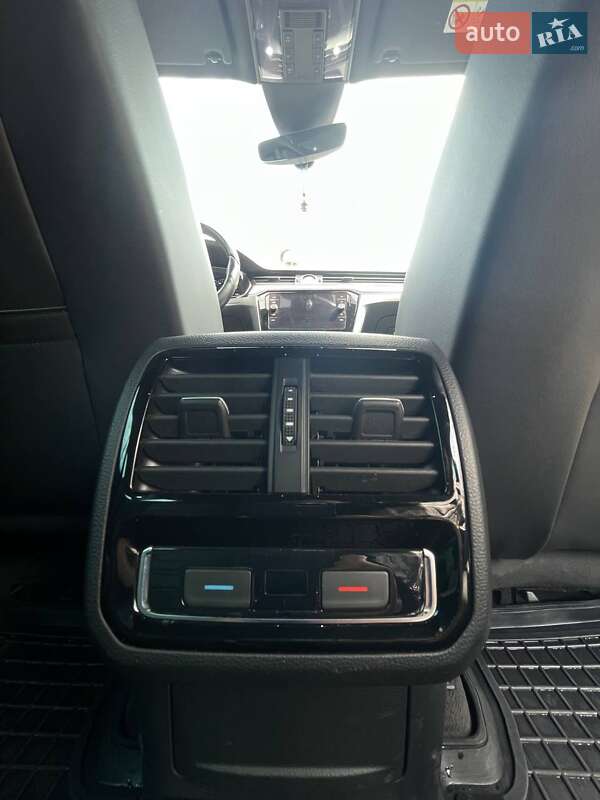 Универсал Volkswagen Passat 2018 в Кременчуге фото 28 Универсал Volkswagen Passat 2018 в Кременчуге