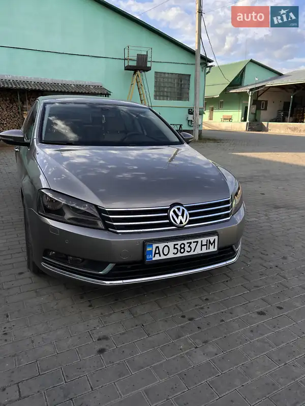 Volkswagen Passat 2012 VIN WVWZZZ3CZDP032749 фото оголошення 10 з 47