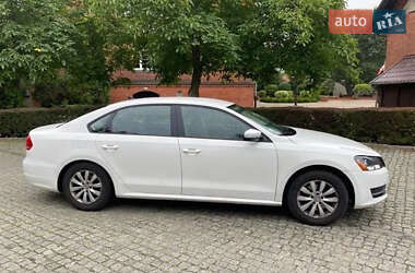 Седан Volkswagen Passat 2015 в 