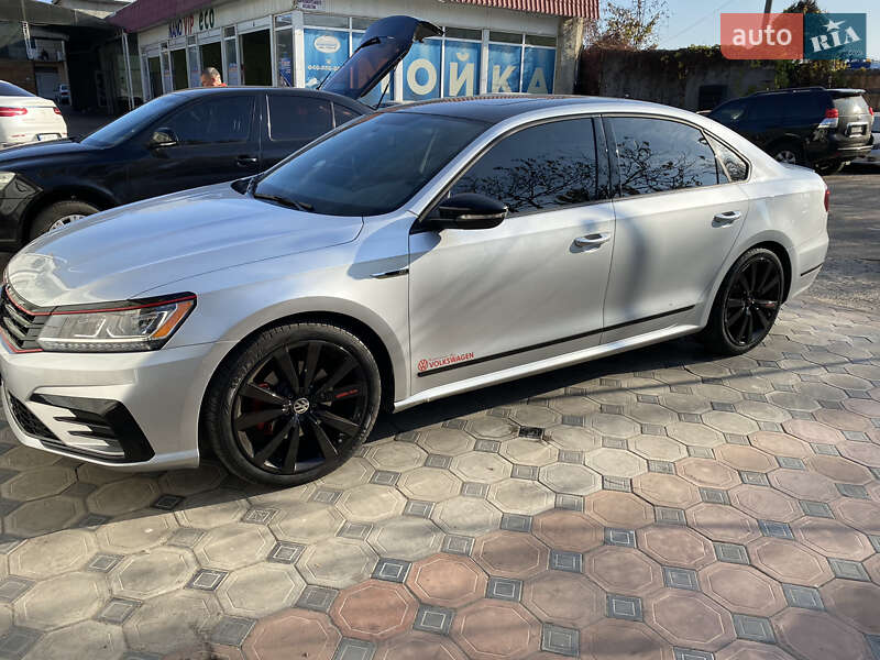 Седан Volkswagen Passat 2018 в Одессе