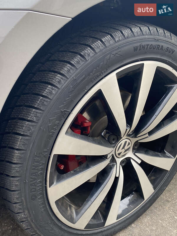 Седан Volkswagen Passat 2018 в Одессе