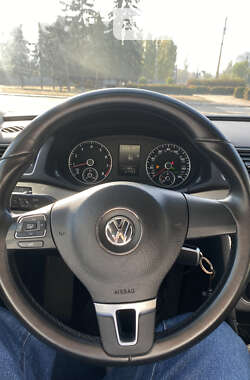 Седан Volkswagen Passat 2014 в Черкасах