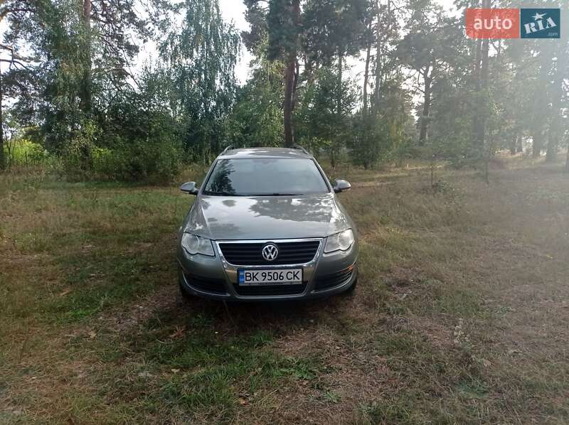 Універсал Volkswagen Passat 2007 в Зарічному