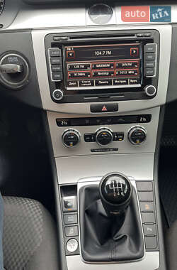 Универсал Volkswagen Passat 2013 в 