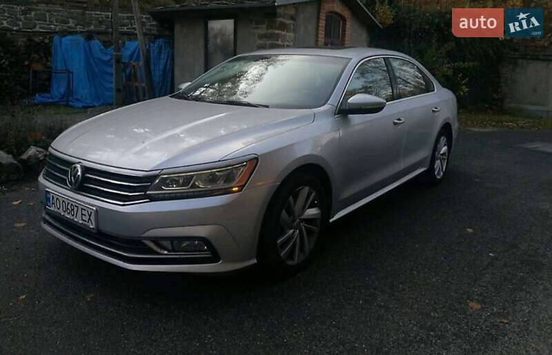 Седан Volkswagen Passat 2017 в Рахове