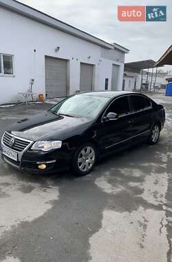 Седан Volkswagen Passat 2006 в Корсуне-Шевченковском