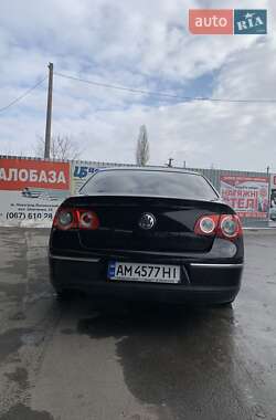 Седан Volkswagen Passat 2006 в Корсуне-Шевченковском