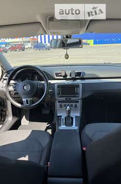 Седан Volkswagen Passat 2014 в Умани