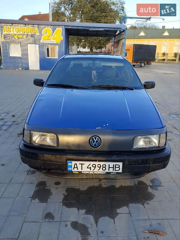 Седан Volkswagen Passat 1992 в Рогатині