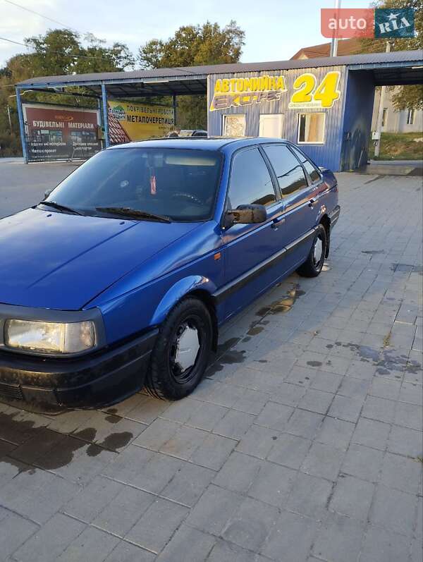 Volkswagen Passat 1992