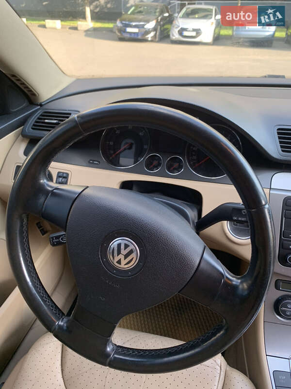Универсал Volkswagen Passat 2006 в Киеве