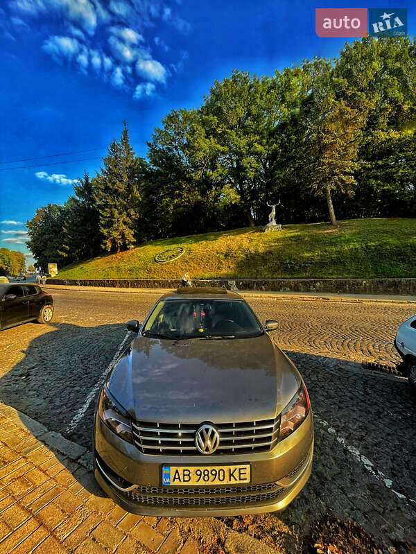 Седан Volkswagen Passat 2012 в Вінниці
