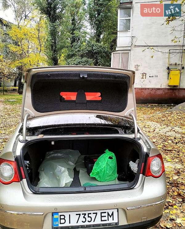 Седан Volkswagen Passat 2007 в Кременчуці