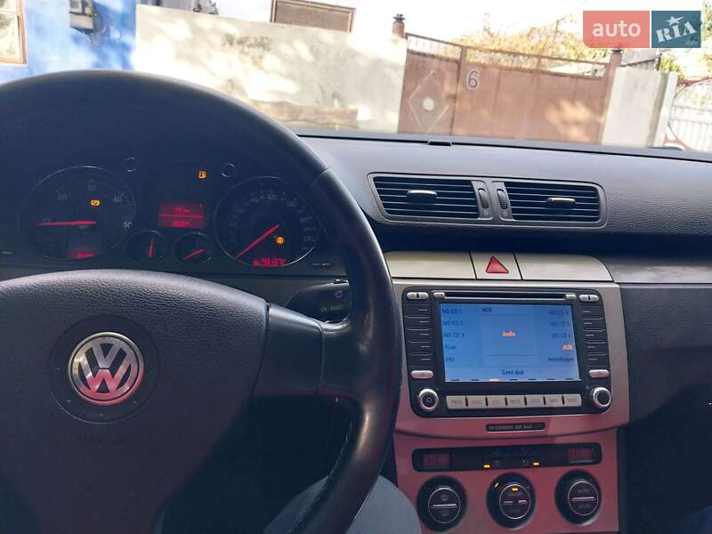 Седан Volkswagen Passat 2006 в Вознесенске
