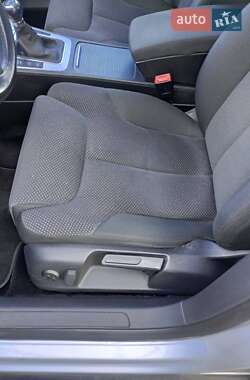 Седан Volkswagen Passat 2010 в Киеве