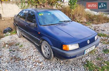 Седан Volkswagen Passat 1991 в Запорожье