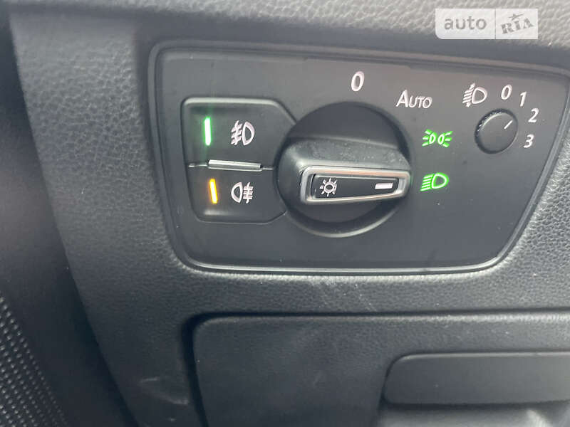 Универсал Volkswagen Passat 2016 в Киеве