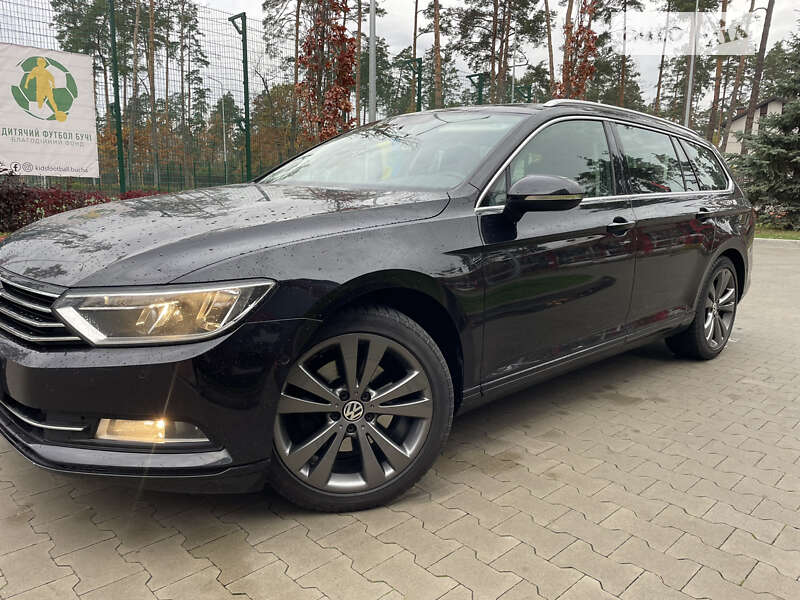 Универсал Volkswagen Passat 2016 в Киеве