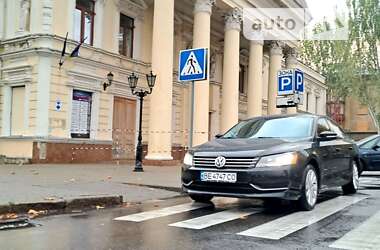 Седан Volkswagen Passat 2014 в Николаеве