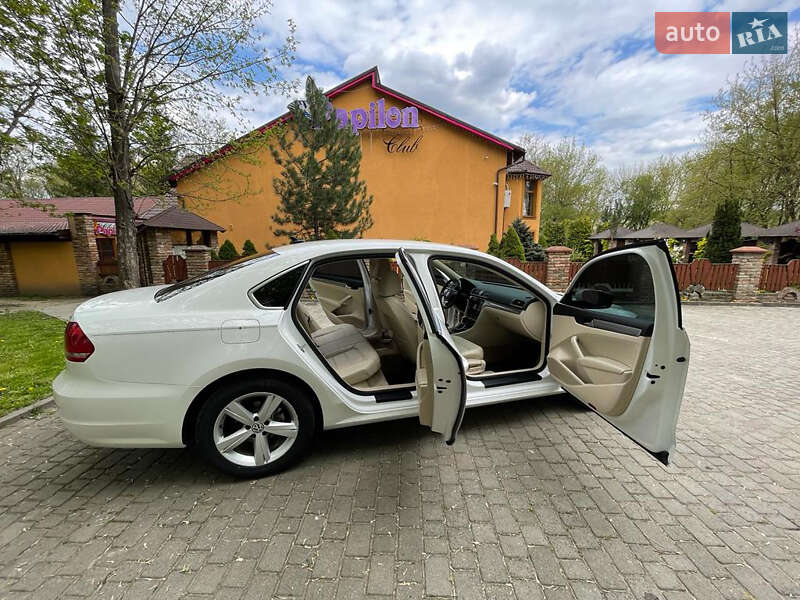 Седан Volkswagen Passat 2015 в Львове