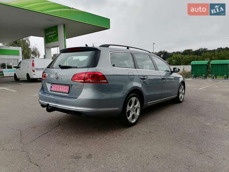 Універсал Volkswagen Passat 2011 в Києві