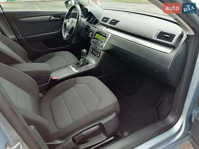 Універсал Volkswagen Passat 2011 в Києві