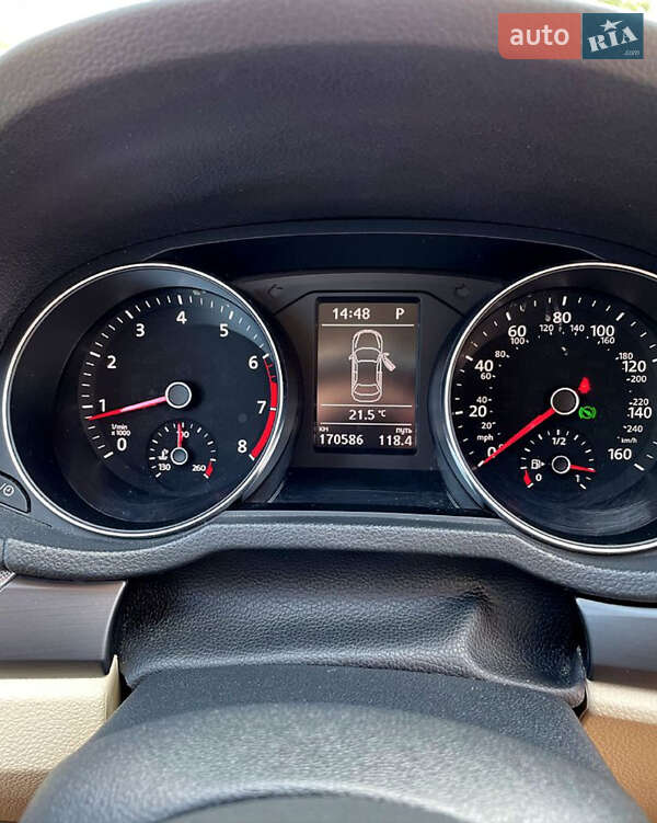 Седан Volkswagen Passat 2016 в Києві