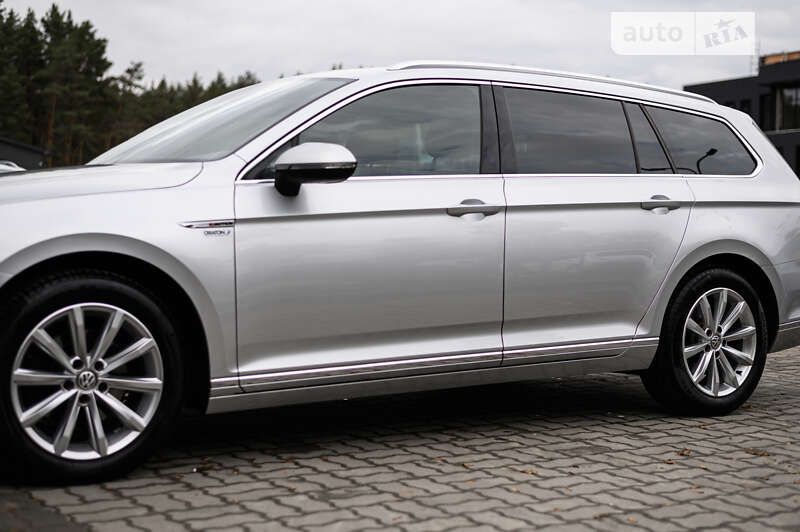Універсал Volkswagen Passat 2018 в Львові