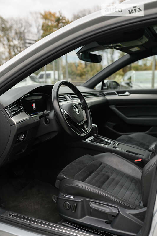 Універсал Volkswagen Passat 2018 в Львові