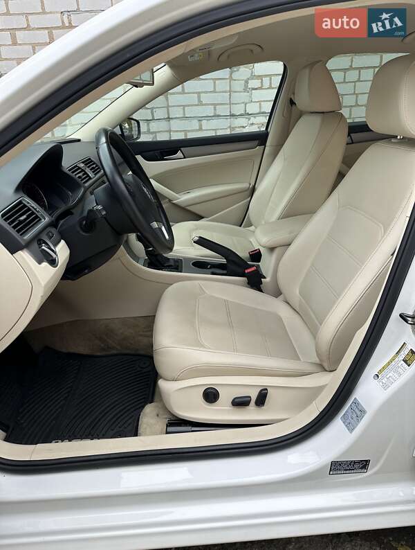 Седан Volkswagen Passat 2013 в Корсуне-Шевченковском фото 6 Седан Volkswagen Passat 2013 в Корсуне-Шевченковском