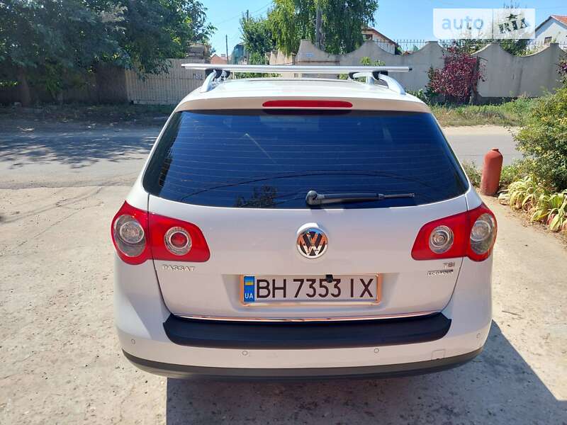 Універсал Volkswagen Passat 2009 в Одесі