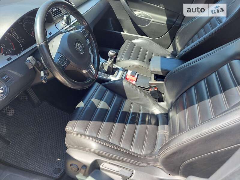 Універсал Volkswagen Passat 2009 в Одесі