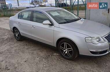 Седан Volkswagen Passat 2010 в Киеве