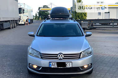 Универсал Volkswagen Passat 2011 в Каменском