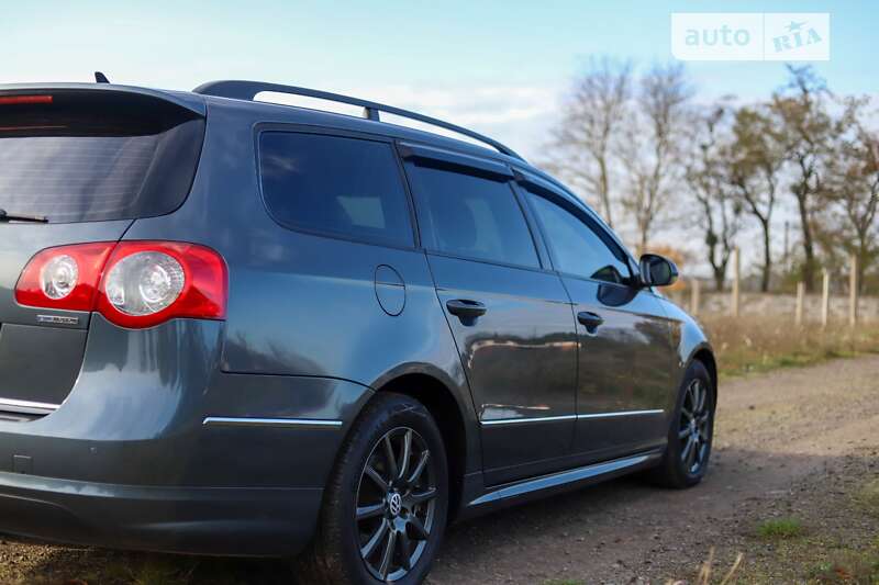 Універсал Volkswagen Passat 2010 в Луцьку