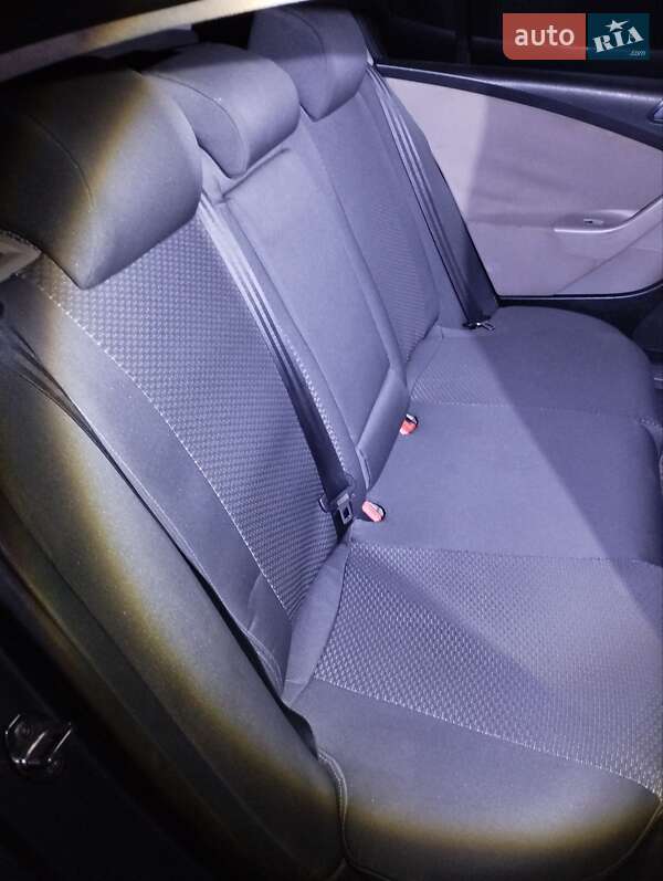 Седан Volkswagen Passat 2005 в Івано-Франківську