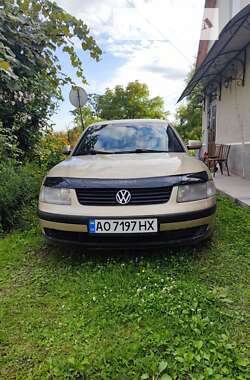 Седан Volkswagen Passat 1997 в Сумах