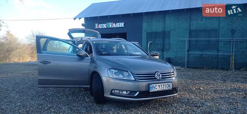 Універсал Volkswagen Passat 2011 в Стрию