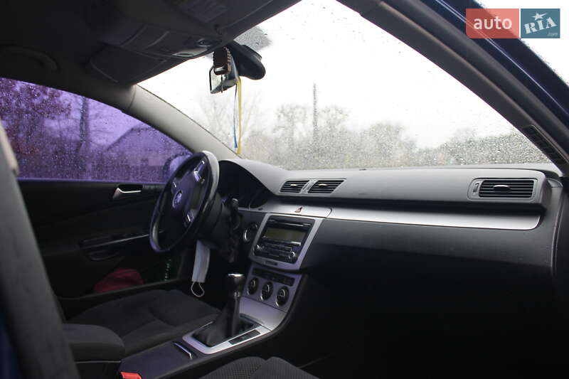 Универсал Volkswagen Passat 2009 в Коростене