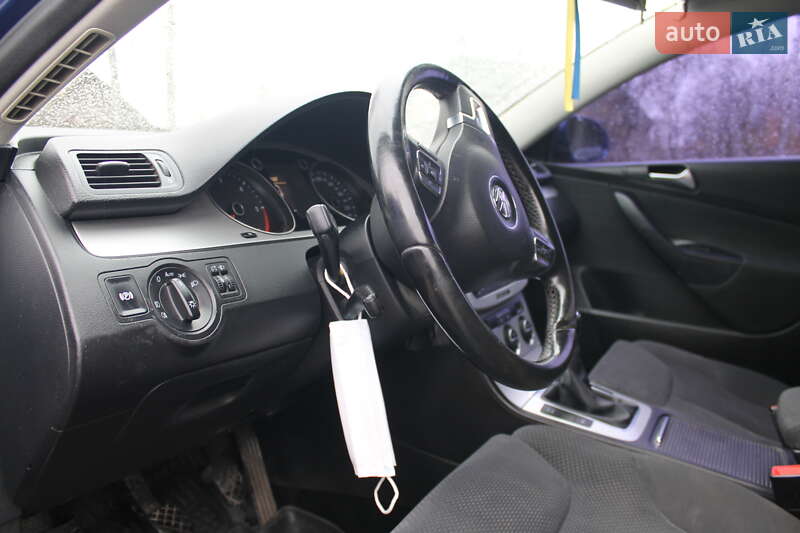 Универсал Volkswagen Passat 2009 в Коростене