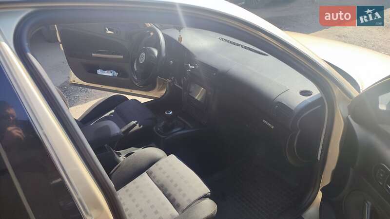 Універсал Volkswagen Passat 2003 в Краматорську