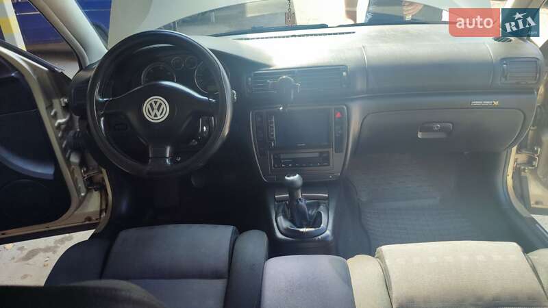 Універсал Volkswagen Passat 2003 в Краматорську