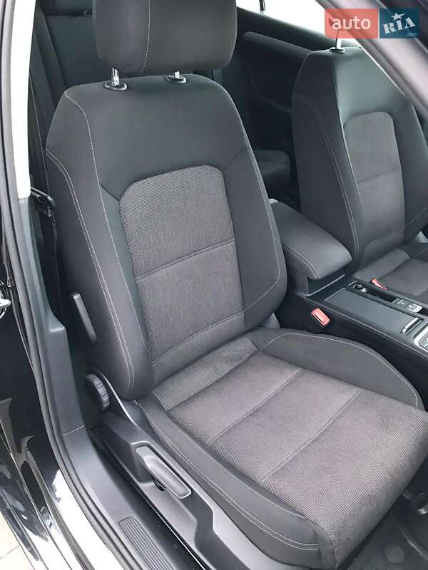 Универсал Volkswagen Passat 2015 в Львове